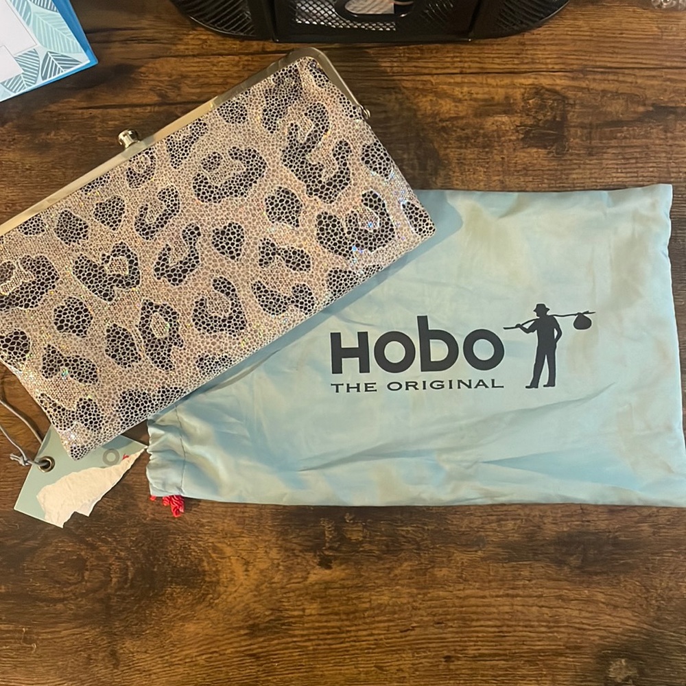 HOBO International Lauren Clutch Wallet